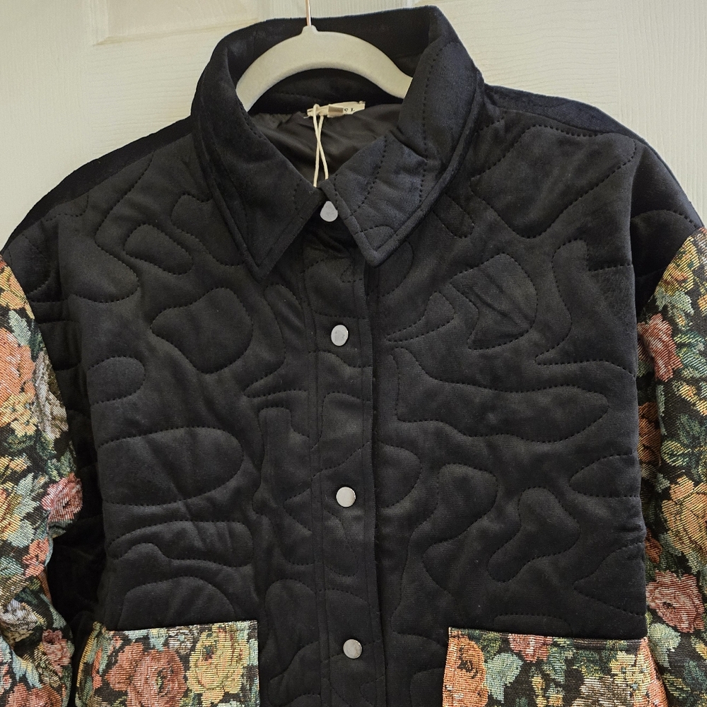 Jodifl NWT Quilted Jacket With Floral Sleeves and Front Pockets Small - Picture 8 of 10